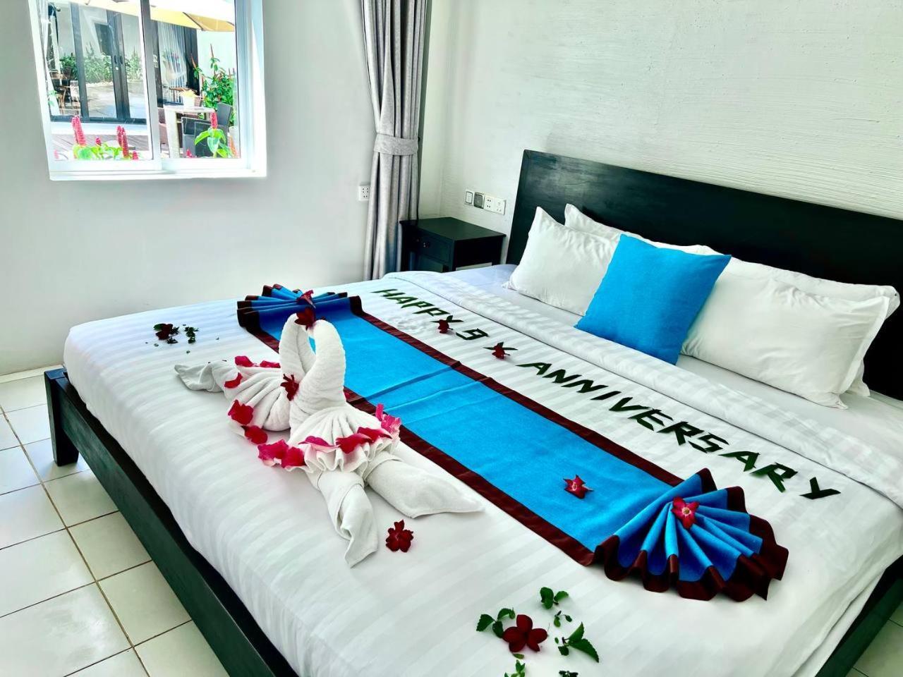 Mary & Hotel