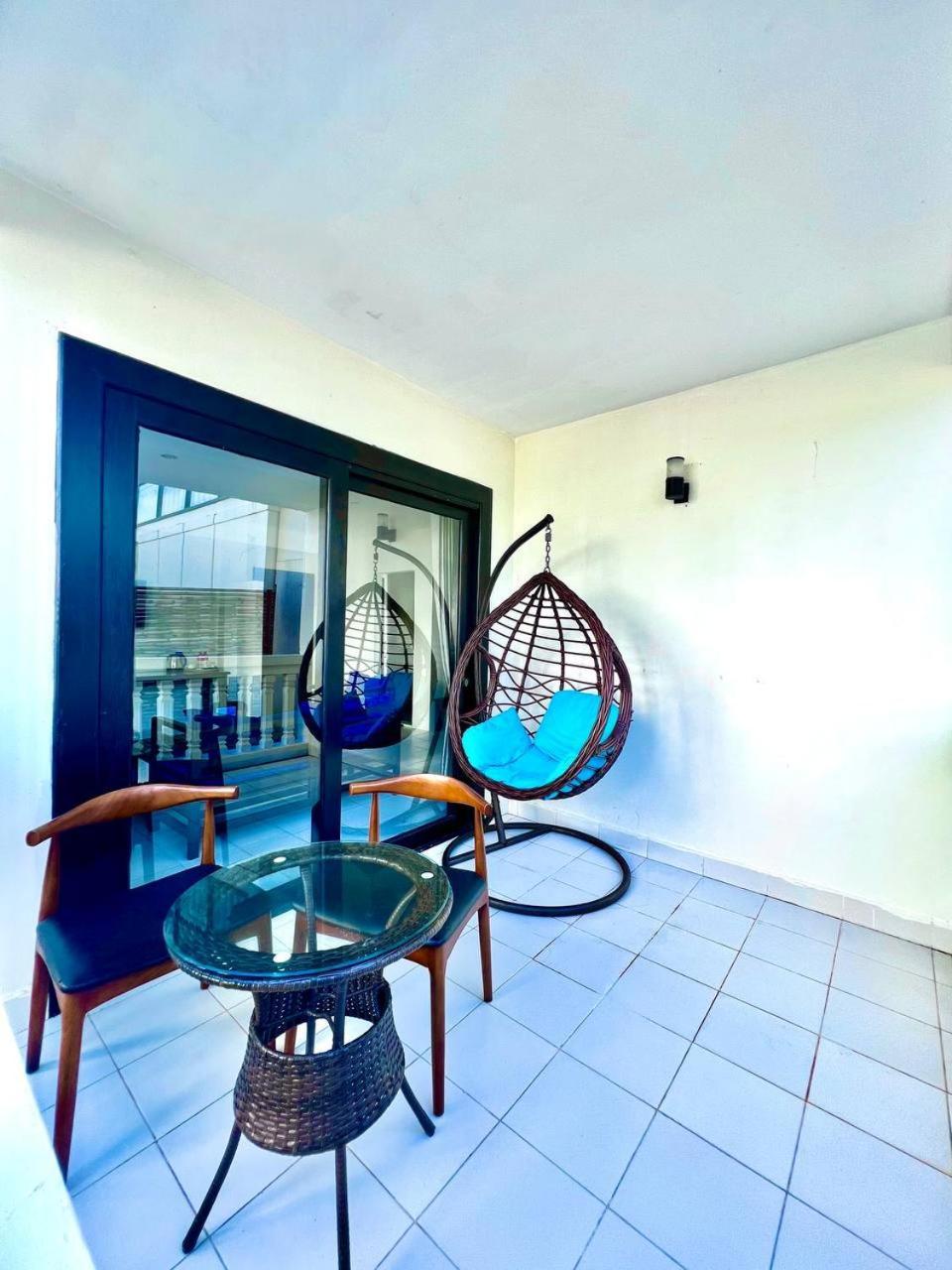 Mary & 4* Sihanoukville